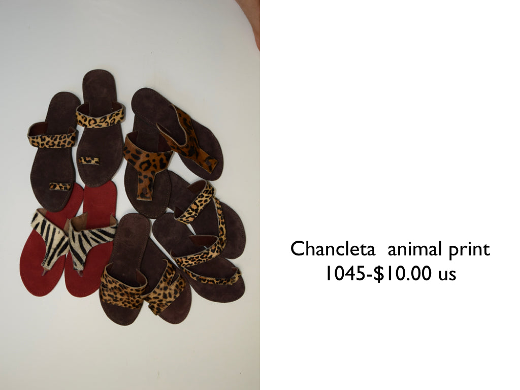 CHANCLETA CUERO, BORDADA, BRILLO, ANIMAL PRINT, BRILLO & HOMBRE